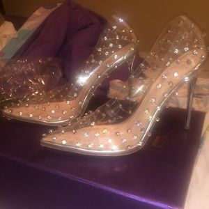 Jennifer Le Glacier Glass Slipper..